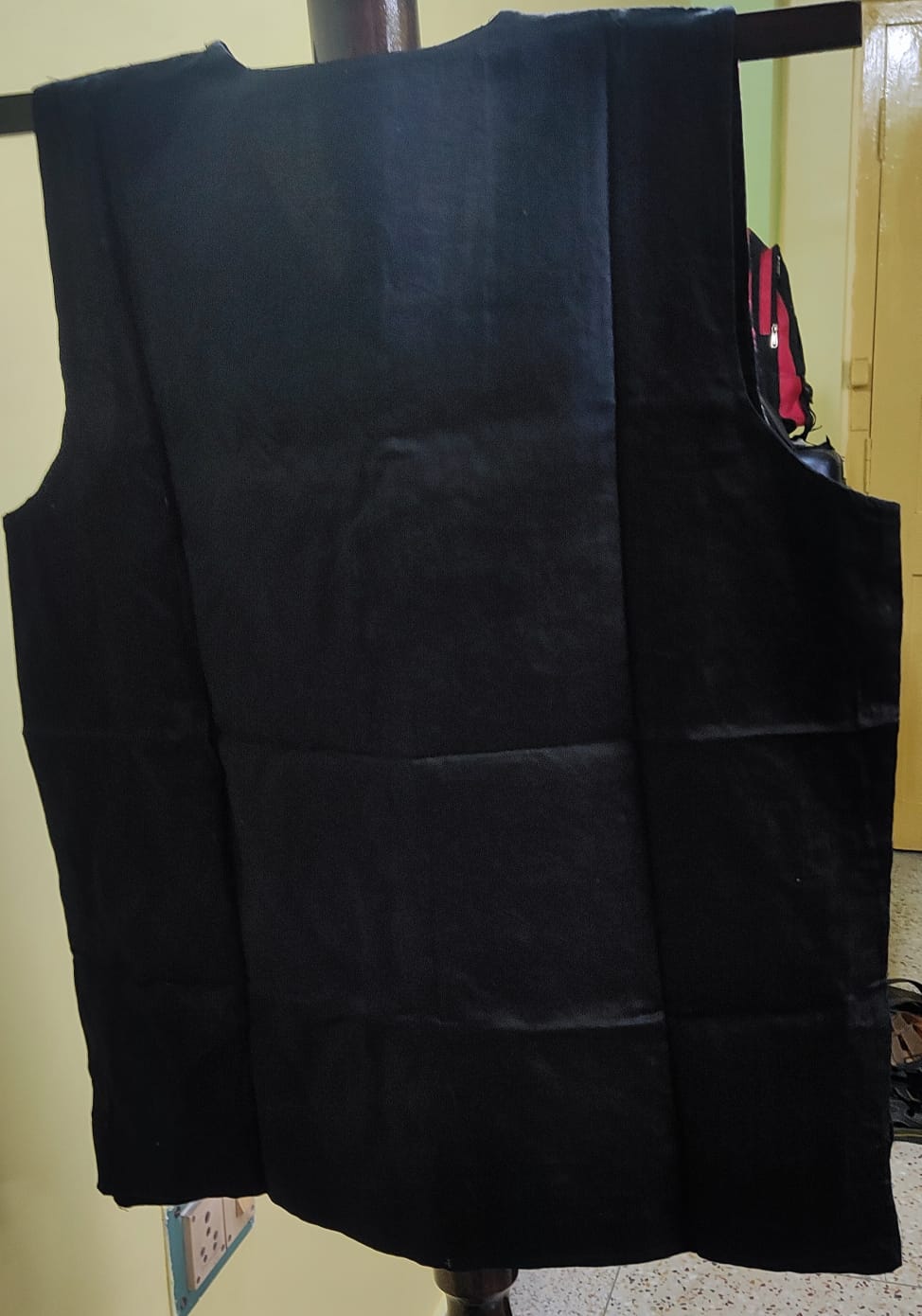 Sleeveless Jacket — Double-Layer Cotton, Hand-Embroidered - Image 3